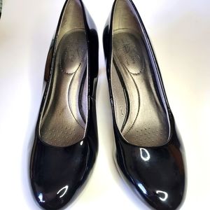 Life stride medium heels